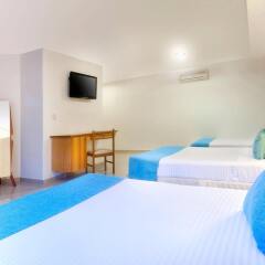 Hotel MS Centenario Superior комната для гостей