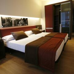 Ayre Gran Hotel Colon сейф в номере