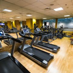 Мира Отель Сахалин фитнесс-зал