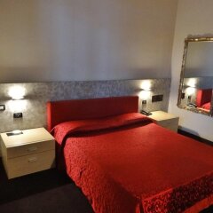 Hotel Pagoda Леньяно комната для гостей фото 2