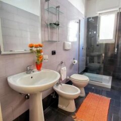 Отель L'attico di Sara B&B Лечче ванная фото 2