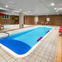Отель Ramada Plaza by Wyndham Gatineau/Manoir du Casino Канада, Гатино - отзывы, цены и фото номеров - забронировать отель Ramada Plaza by Wyndham Gatineau/Manoir du Casino онлайн с домашними животными