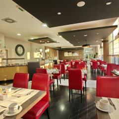 Отель Holiday Inn Belgrade питание