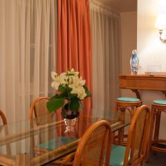 Отель Sagitta Swiss Quality Hotel Швейцария, Женева - отзывы, цены и фото номеров - забронировать отель Sagitta Swiss Quality Hotel онлайн гостиничный бар