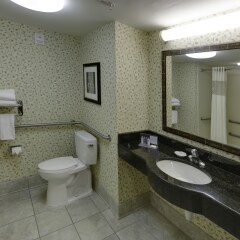 Отель Hampton Inn & Suites Columbus Polaris ванная фото 2