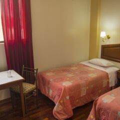 Manhattan Inn Airport Hotel комната для гостей фото 7