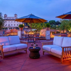 Отель The Inn at the Spanish Steps - Small Luxury Hotels Италия, Рим - отзывы, цены и фото номеров - забронировать отель The Inn at the Spanish Steps - Small Luxury Hotels онлайн гостиничный бар