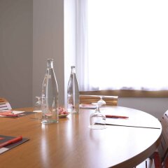 Отель Ibis Lyon Centre Perrache Франция, Лион - 1 отзыв об отеле, цены и фото номеров - забронировать отель Ibis Lyon Centre Perrache онлайн помещение для мероприятий фото 2