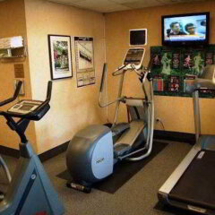 Отель Hampton Inn by Hilton Ottawa Канада, Оттава - отзывы, цены и фото номеров - забронировать отель Hampton Inn by Hilton Ottawa онлайн фитнесс-зал фото 3