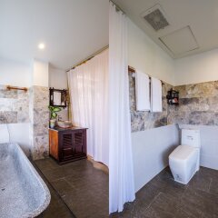 Отель OYO 121 Nipa Riverside Villa комната для гостей