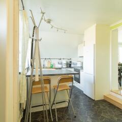 Отель AlmbyBNB Эребру в номере