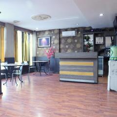 OYO 542 Majestiq Hotel гостиничный бар