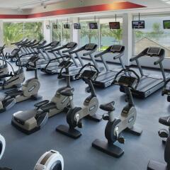 Отель Beach Rotana фитнесс-зал
