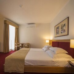 Отель Vila Galé Estoril Португалия, Эшторил - 1 отзыв об отеле, цены и фото номеров - забронировать отель Vila Galé Estoril онлайн комната для гостей фото 4