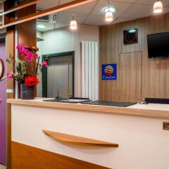 Отель Comfort Suites Rive Gauche Lyon Centre Франция, Лион - отзывы, цены и фото номеров - забронировать отель Comfort Suites Rive Gauche Lyon Centre онлайн интерьер отеля фото 3