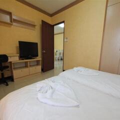Отель Chara Ville Serviced Apartment Таиланд, Бангкок - отзывы, цены и фото номеров - забронировать отель Chara Ville Serviced Apartment онлайн комната для гостей фото 2