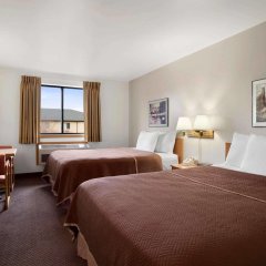 Travelodge by Wyndham Elko NV in Elko, United States of America from 63$, photos, reviews - zenhotels.com guestroom