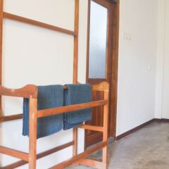 Отель City Guest House сейф в номере