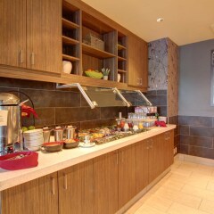 Отель Hilton Garden Inn Calgary Airport Канада, Калгари - отзывы, цены и фото номеров - забронировать отель Hilton Garden Inn Calgary Airport онлайн питание фото 3