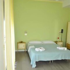 Be Hotel сейф в номере
