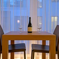 Отель Wienwert Apartments Getreidemarkt Австрия, Вена - отзывы, цены и фото номеров - забронировать отель Wienwert Apartments Getreidemarkt онлайн гостиничный бар