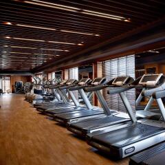 Отель Mandarin Oriental, Hong Kong фитнесс-зал