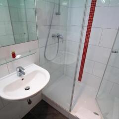 Отель Actilingua Apartment Hotel Австрия, Вена - отзывы, цены и фото номеров - забронировать отель Actilingua Apartment Hotel онлайн ванная