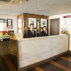 Отель Makati Crown Regency Hotel Филиппины, Макати - отзывы, цены и фото номеров - забронировать отель Makati Crown Regency Hotel онлайн интерьер отеля фото 2