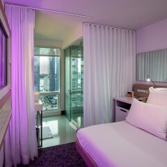 Отель Yotel New York at Times Square балкон
