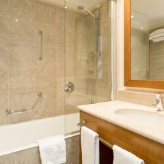 Hotel ILUNION Aqua 3 Валенсия ванная