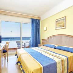 Universal Hotel Castell Royal комната для гостей