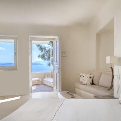 Mystique, a Luxury Collection Hotel, Santorini комната для гостей фото 3