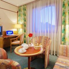 Гостиница Park Inn Великий Новгород комната для гостей фото 3