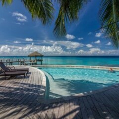 Отель Le Maitai Rangiroa бассейн