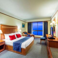 Отель Cholchan Pattaya Beach Resort комната для гостей фото 2