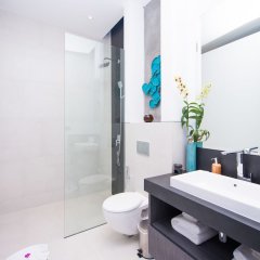 Luxury 5-Bedroom Villa With Games Room in Kata in Mueang, Thailand from 411$, photos, reviews - zenhotels.com bathroom photo 2