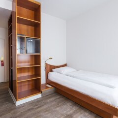 DORMERO Hotel Dresden Airport сейф в номере