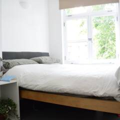 Отель Beautifully Decorated 2 Bedroom Home in Clerkenwell Лондон комната для гостей фото 2