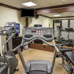 Отель Comfort Inn On the Ocean фитнесс-зал
