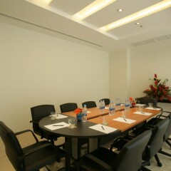 Отель Adelphi Grande Sukhumvit By Compass Hospitality Бангкок помещение для мероприятий