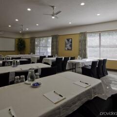 Distinction Hamilton Hotel & Conference Centre