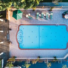 Отель Lavender Inn by the Sea бассейн фото 3
