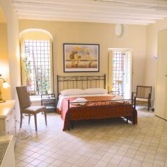 Отель Palazzo Artale Holiday Homes Италия, Палермо - отзывы, цены и фото номеров - забронировать отель Palazzo Artale Holiday Homes онлайн комната для гостей