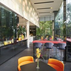 Отель The Quincy Hotel by Far East Hospitality Сингапур, Сингапур - отзывы, цены и фото номеров - забронировать отель The Quincy Hotel by Far East Hospitality онлайн гостиничный бар