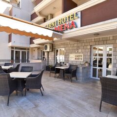 Garni Hotel Mena Будва гостиничный бар