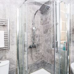 Отель 1 Bedroom Apartment Close to Museums in South Kensington Великобритания, Лондон - отзывы, цены и фото номеров - забронировать отель 1 Bedroom Apartment Close to Museums in South Kensington онлайн ванная фото 2
