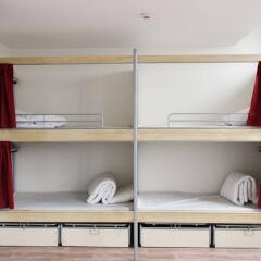 Отель St Christopher's Budget Hotel Paris Франция, Париж - отзывы, цены и фото номеров - забронировать отель St Christopher's Budget Hotel Paris онлайн удобства в номере фото 2