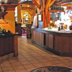 Отель Banff Caribou Lodge and Spa питание фото 3