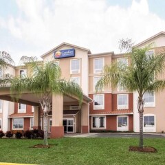 Отель Comfort Inn & Suites Maingate South фото 2