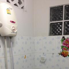Отель Backpacker Time Guest House Паттайя ванная